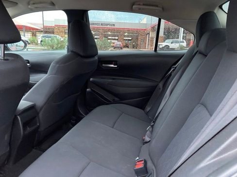 Used 2020 Toyota Corolla LE image 11