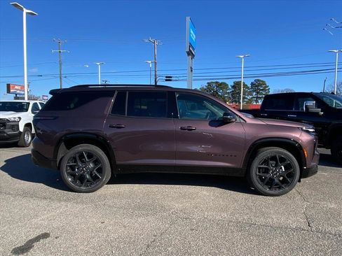 New 2026 Chevrolet Traverse RS w/ LPO, Floor Liner Package image 2