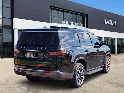 Used 2022 Jeep Wagoneer Series II w/ Premium Group I RWD image 6