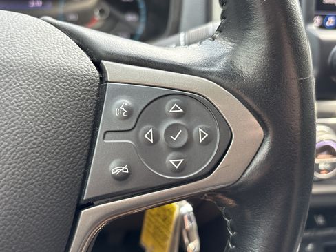 Used 2022 Chevrolet Colorado Z71 w/ Trail Boss Package AWD/4WD image 18
