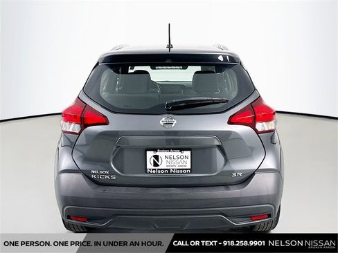 Used 2019 Nissan Kicks SR image 6