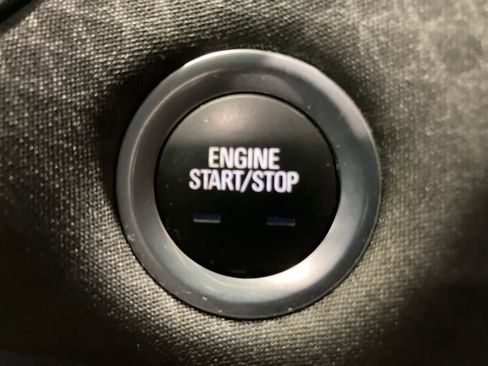 Used 2018 Chevrolet Malibu LT image 15