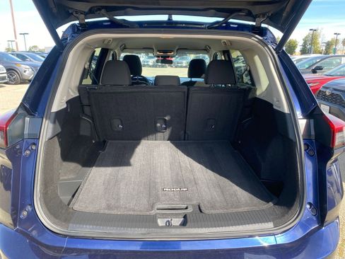 Used 2025 Nissan Rogue SV image 33