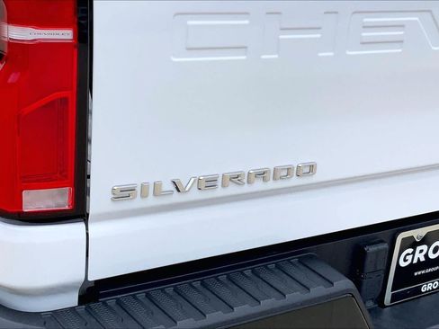 Used 2025 Chevrolet Silverado 2500 ZR2 w/ Technology Package AWD/4WD image 31