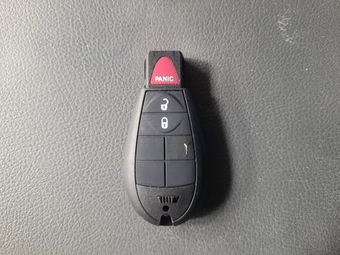 Used 2020 RAM 1500 Tradesman w/ Chrome Plus Package image 32