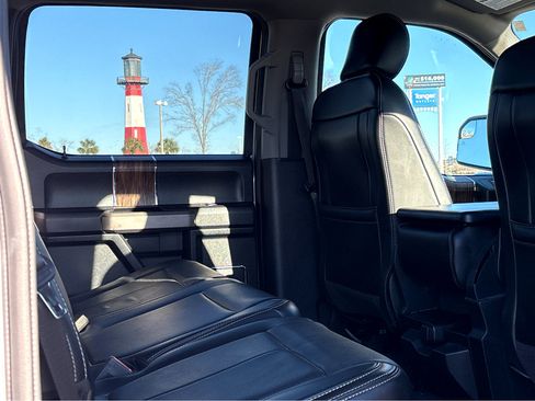 Used 2019 Ford F150 Lariat w/ Trailer Tow Package image 14