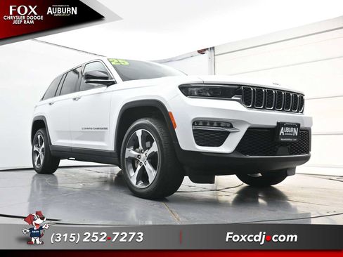 Used 2025 Jeep Grand Cherokee Limited AWD/4WD image 19