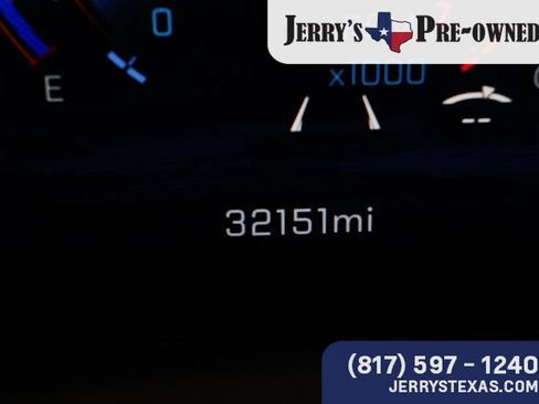 Used 2025 Chevrolet Suburban LT w/ Comfort Package AWD/4WD image 10