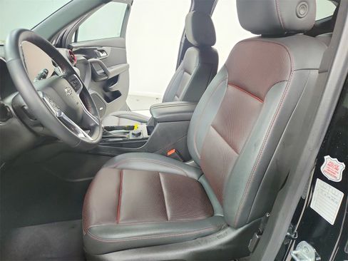 Used 2025 Chevrolet Blazer RS image 19