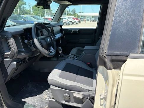 New 2025 Ford Bronco 4-Door AWD/4WD image 11