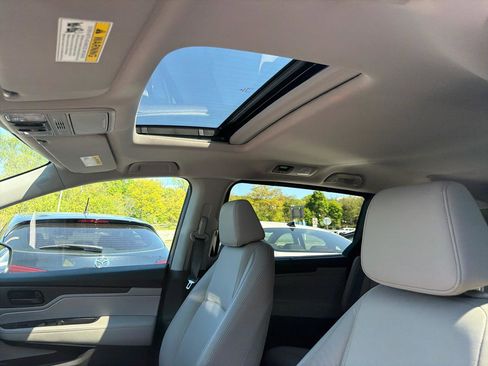 Used 2024 Honda Odyssey EX-L image 19