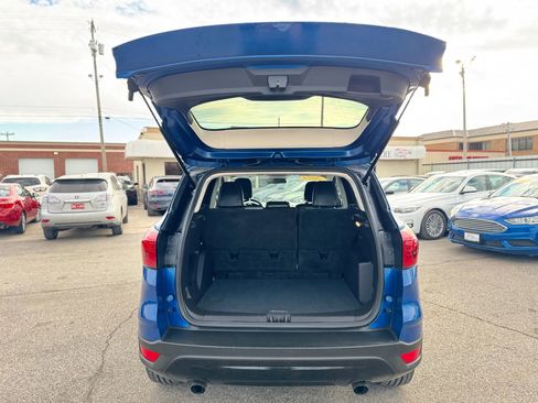 Used 2019 Ford Escape SE FWD image 13