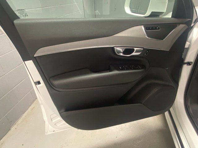 Used 2025 Volvo XC90 B5 Core AWD/4WD image 7