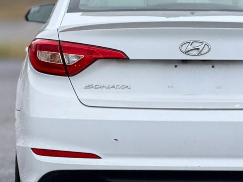 Used 2015 Hyundai Sonata SE w/ Option Group 09 image 13
