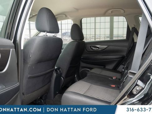 Used 2019 Nissan Rogue SV w/ Premium Package FWD image 22