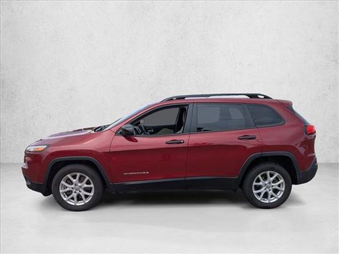 Used 2016 Jeep Cherokee Sport FWD image 9