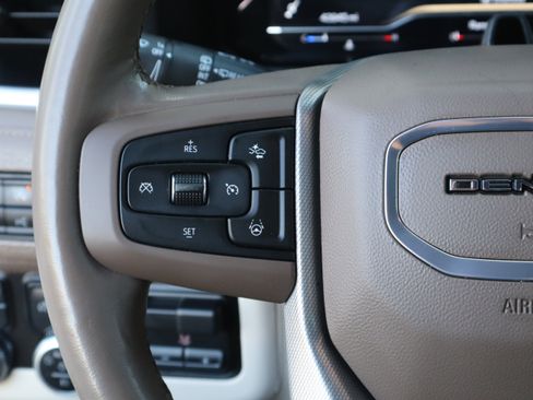 Used 2024 GMC Yukon Denali w/ Denali Reserve Package image 26