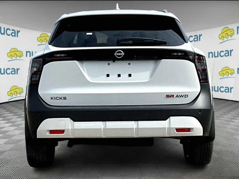 New 2025 Nissan Kicks SR image 6