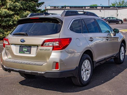 Used 2016 Subaru Outback 2.5i Premium image 9