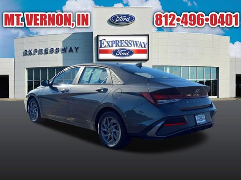 Used 2024 Hyundai Elantra SEL image 8