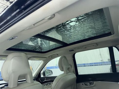 Used 2016 Volvo XC90 T6 Momentum w/ Momentum Plus Package image 25