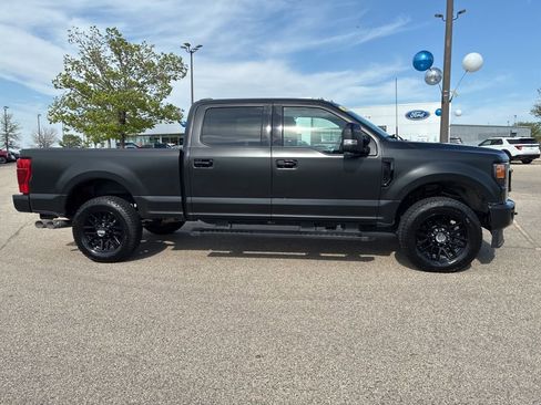 Used 2022 Ford F250 Lariat w/ Black Appearance Pkg AWD/4WD image 1