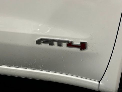 Used 2025 GMC Sierra 1500 AT4 image 10