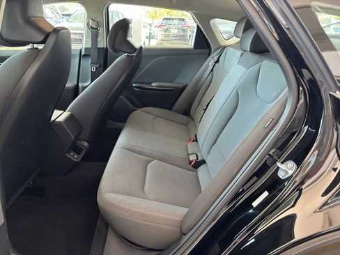 Used 2025 Kia K4 FWD image 28