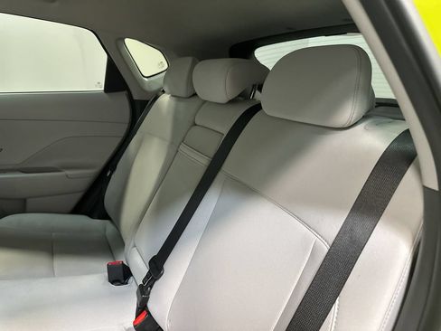 Used 2025 Hyundai Kona SEL FWD image 74
