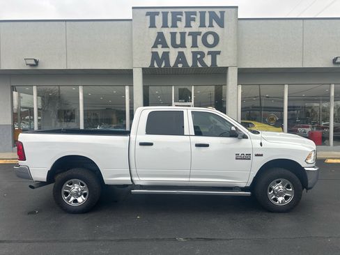 Used 2018 RAM 2500 Tradesman w/ Chrome Appearance Group image 16