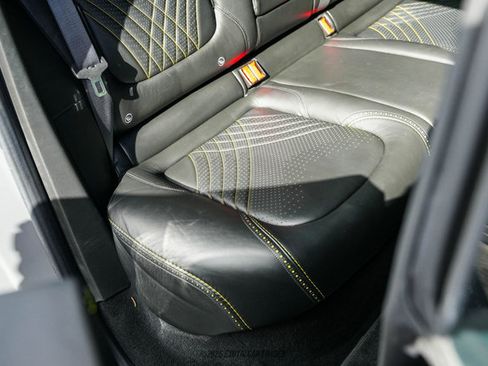 Used 2021 Aston Martin DBX AWD/4WD image 39