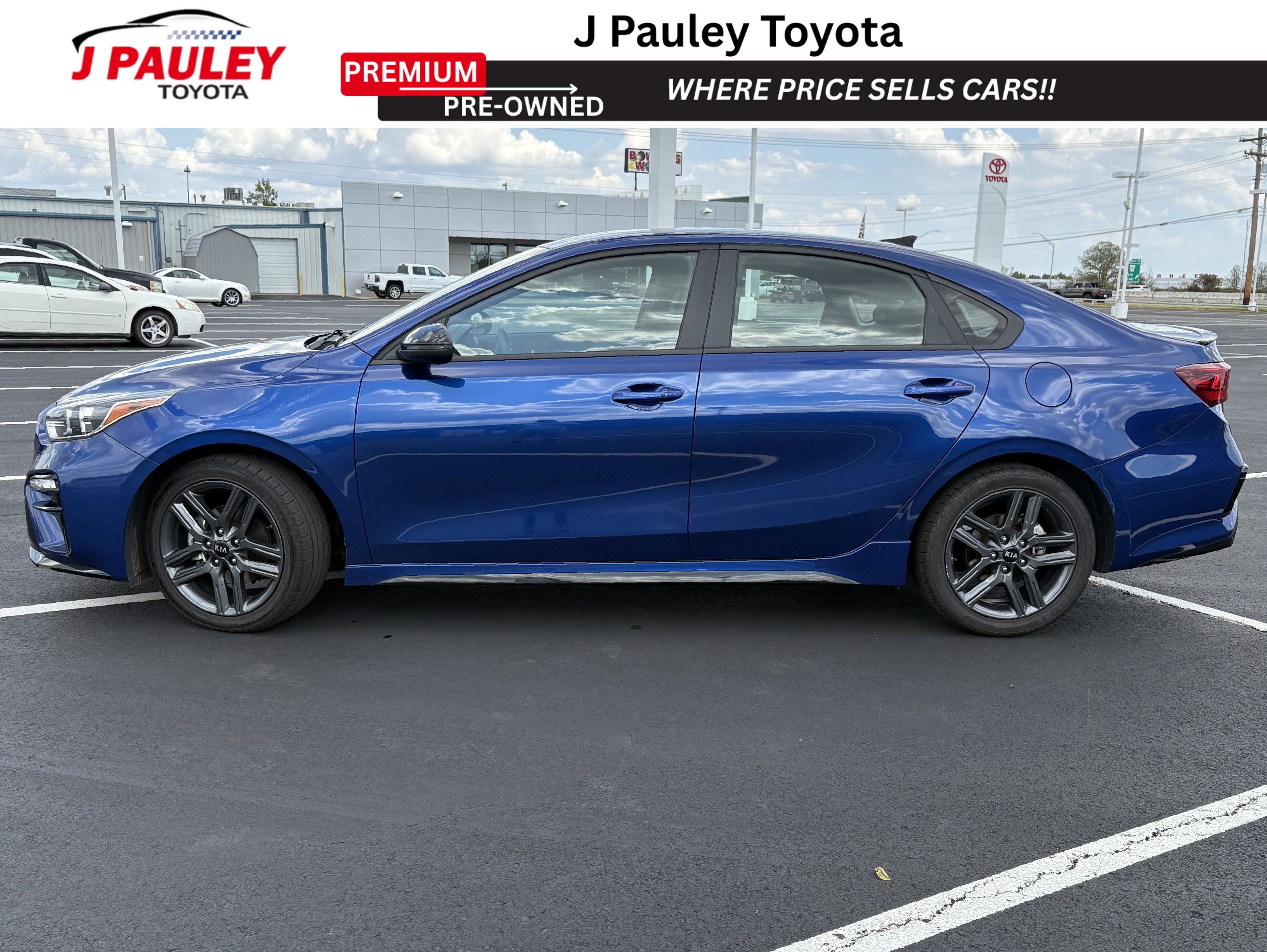 Used 2021 Kia Forte GT-Line FWD image 2