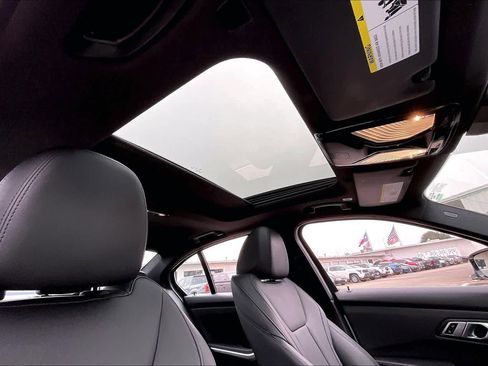 Used 2019 BMW 330i 330i w/ Driving Assistance Package image 12