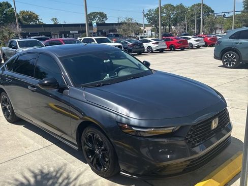 Used 2025 Honda Accord SE image 2