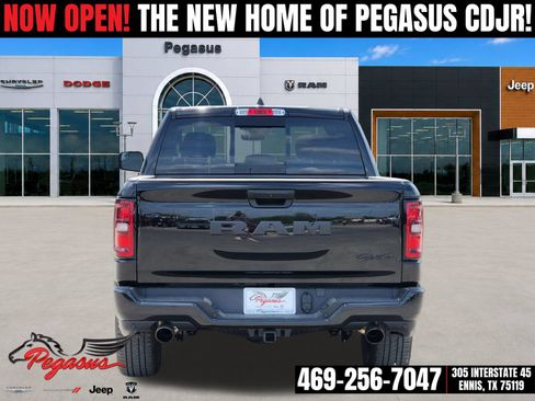 New 2026 RAM 1500 Express AWD/4WD image 5