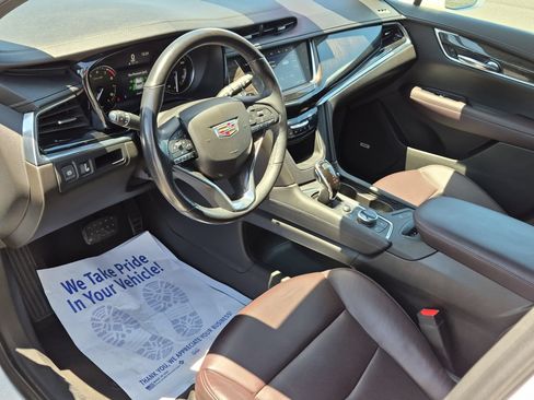 Certified 2020 Cadillac XT6 Premium Luxury FWD image 9