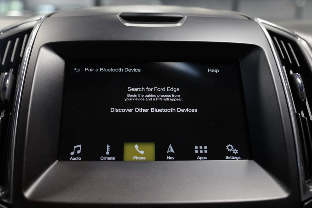 Used 2018 Ford Edge Titanium w/ Technology Package FWD image 43