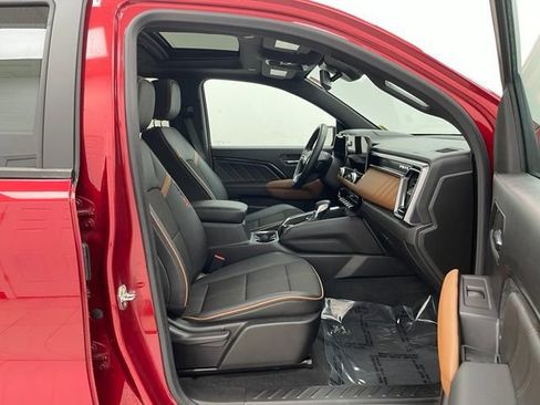 Certified 2023 GMC Canyon AT4 w/ Canyon Safety Plus Package AWD/4WD image 19