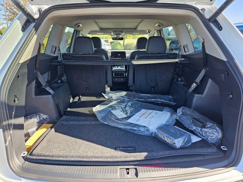 New 2025 Volkswagen Atlas SEL image 18