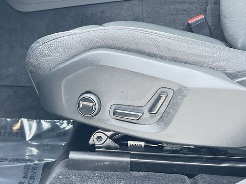 Used 2023 Volvo XC60 B5 Plus w/ Climate Package image 14