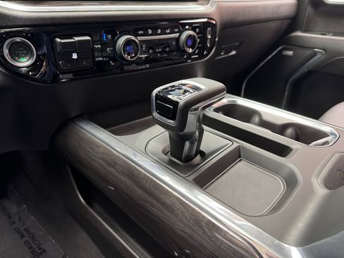 Used 2024 Chevrolet Silverado 1500 LTZ w/ LTZ Convenience Package II AWD/4WD image 18