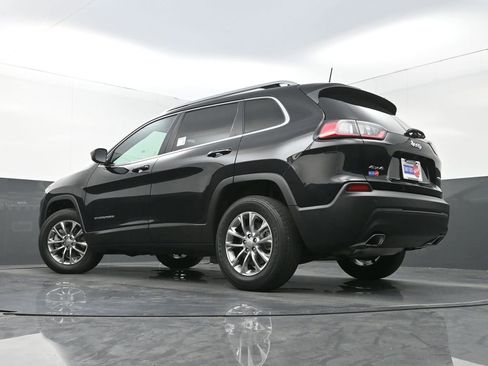 Used 2021 Jeep Cherokee Latitude Lux w/ Sun & Sound Group image 27