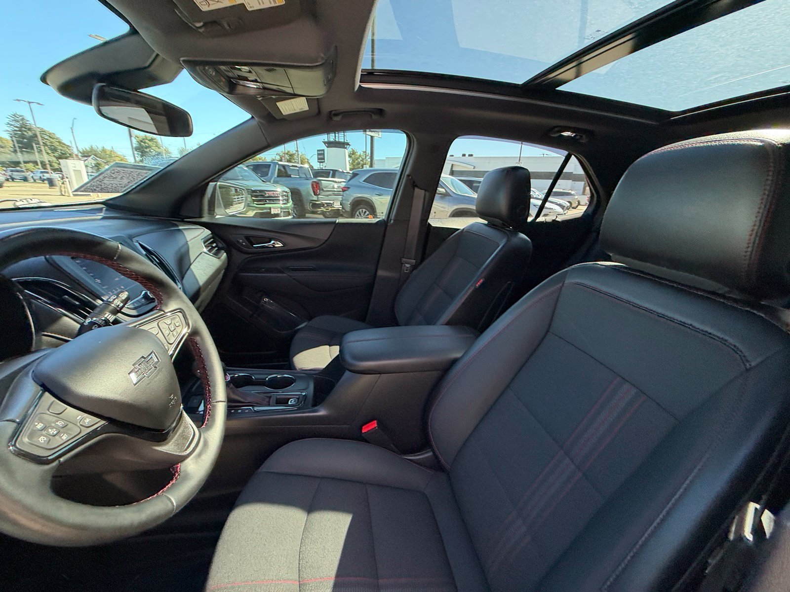 Used 2023 Chevrolet Equinox RS AWD/4WD image 11