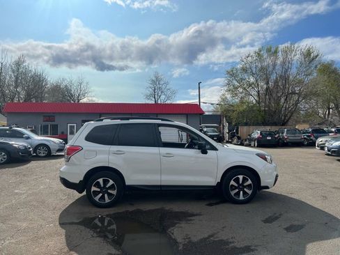 Used 2018 Subaru Forester 2.5i w/ Alloy Wheel Package image 5