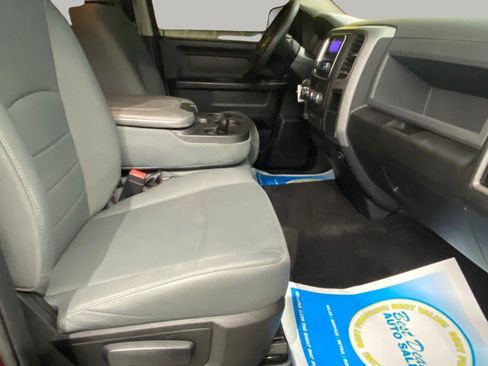 Used 2018 RAM 1500 Express AWD/4WD image 22