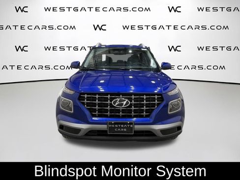 Used 2023 Hyundai Venue SEL image 4