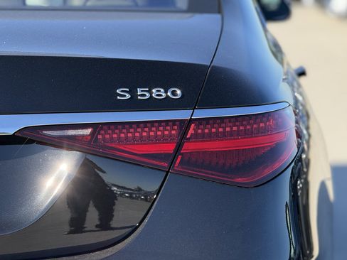 New 2026 Mercedes-Benz Maybach S 580 4MATIC image 10