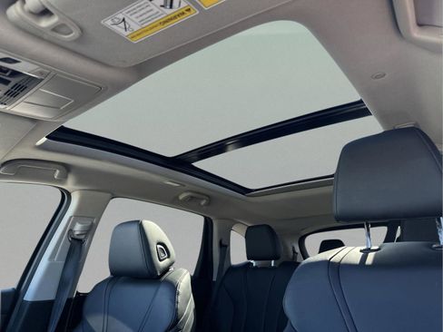 Used 2023 Acura MDX FWD image 11