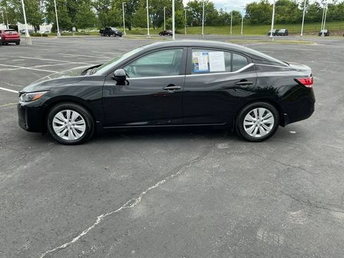 Used 2025 Nissan Sentra S FWD image 8