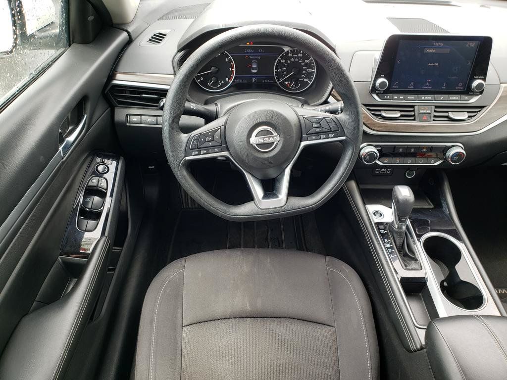 Used 2023 Nissan Altima 2.5 SV FWD image 12